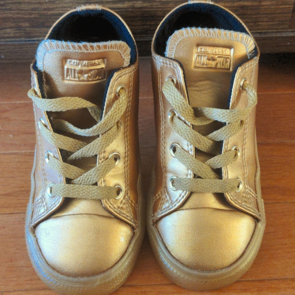 Gold Converse